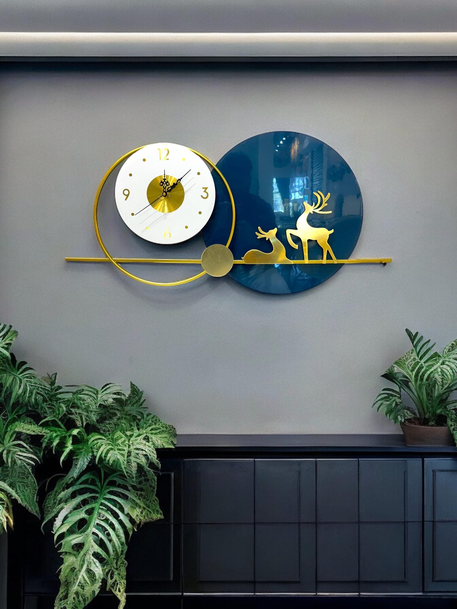 Deer Designed Metal Wall Clock - SWASTIK CREATIONS The Trend Point