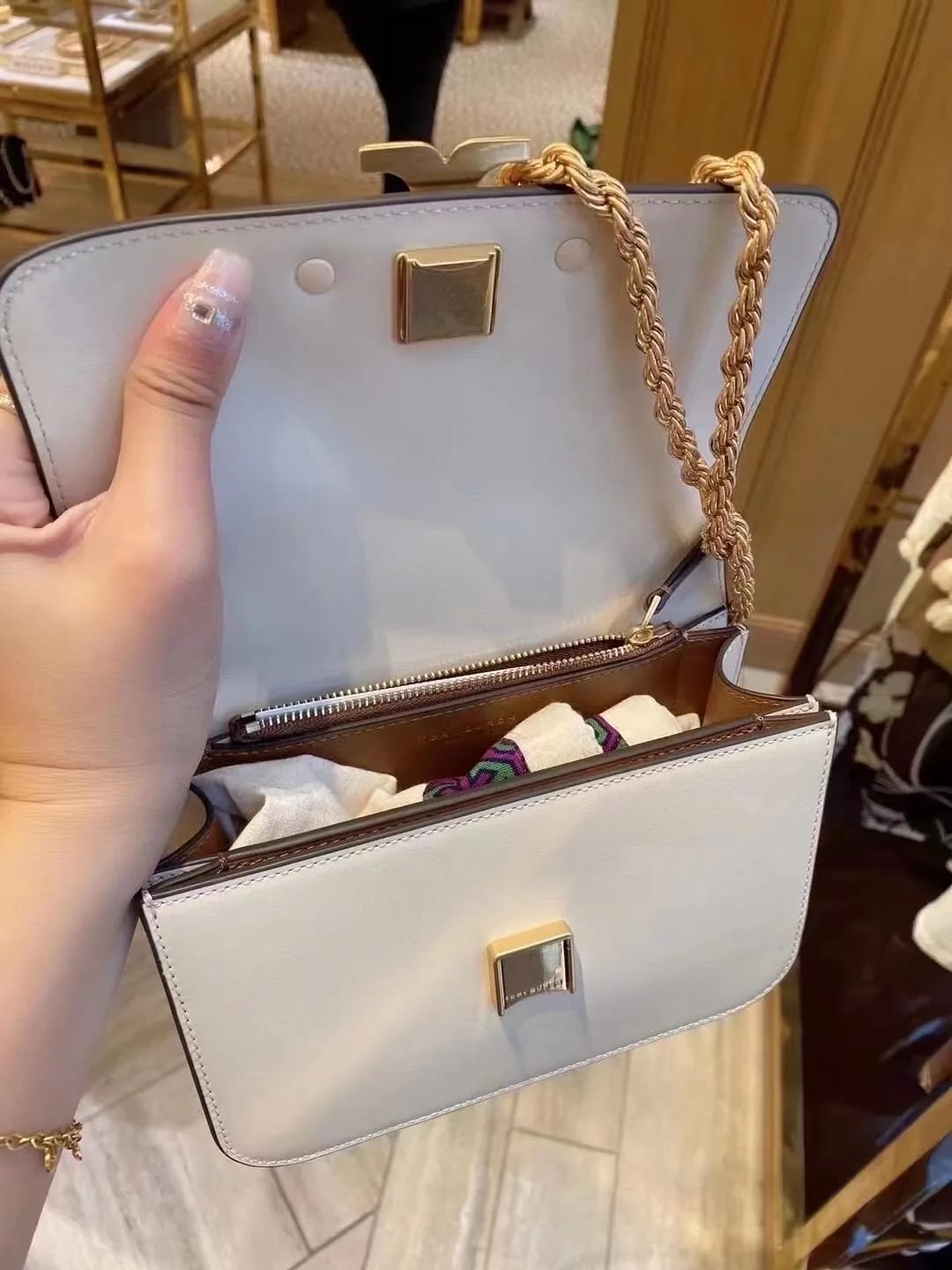 Tory Burch Eleanor Crossbody Premium Quality Bag SWASTIK CREATIONS The Trend Point