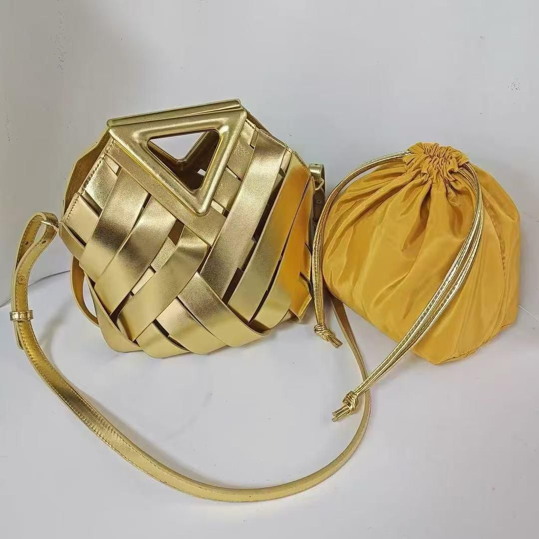 Bottega Veneta Two in One Premium Quality Bag SWASTIK CREATIONS The Trend Point