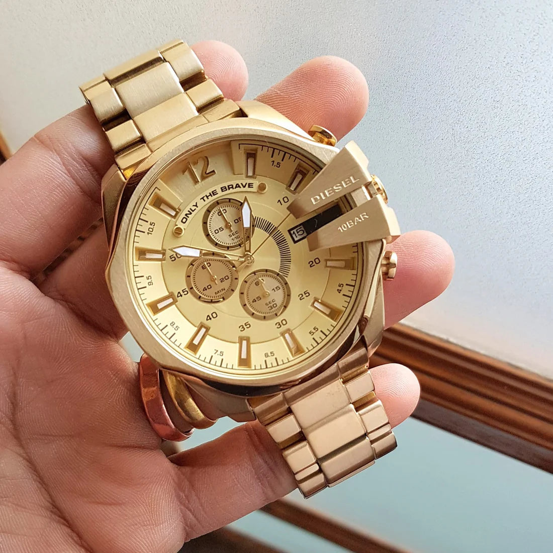 Men's Premium Watch - SWASTIK CREATIONS The Trend Point