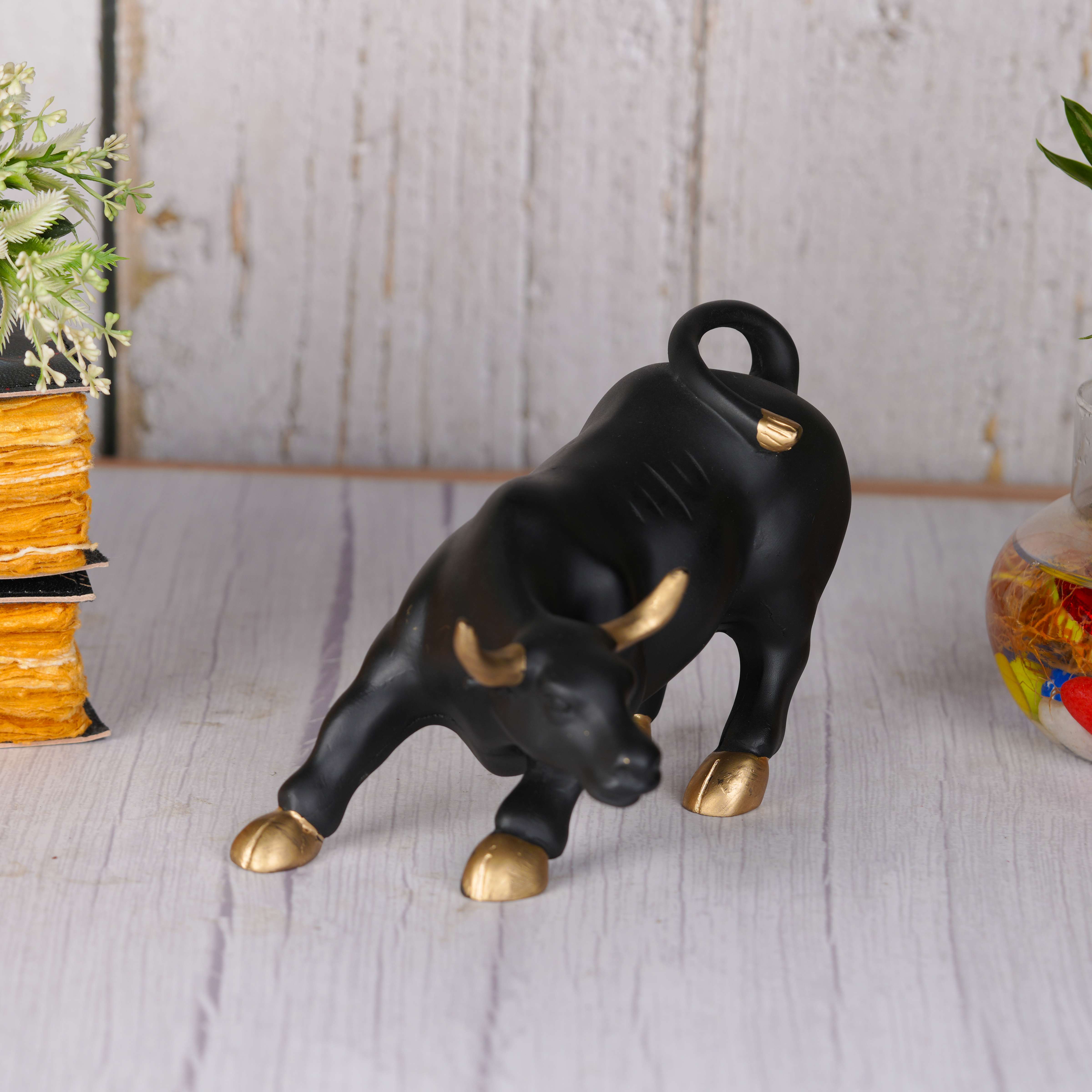 Swastik Creations Geometric Stock Market Bull Resin Figurine Perfect Decor for Home and Office (Black Golden) - SWASTIK CREATIONS The Trend Point