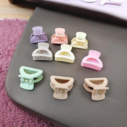 Plastic Small Hair Clips for Girls Kids Hair Accessories (3 Pcs Set / Mix Color & Design)