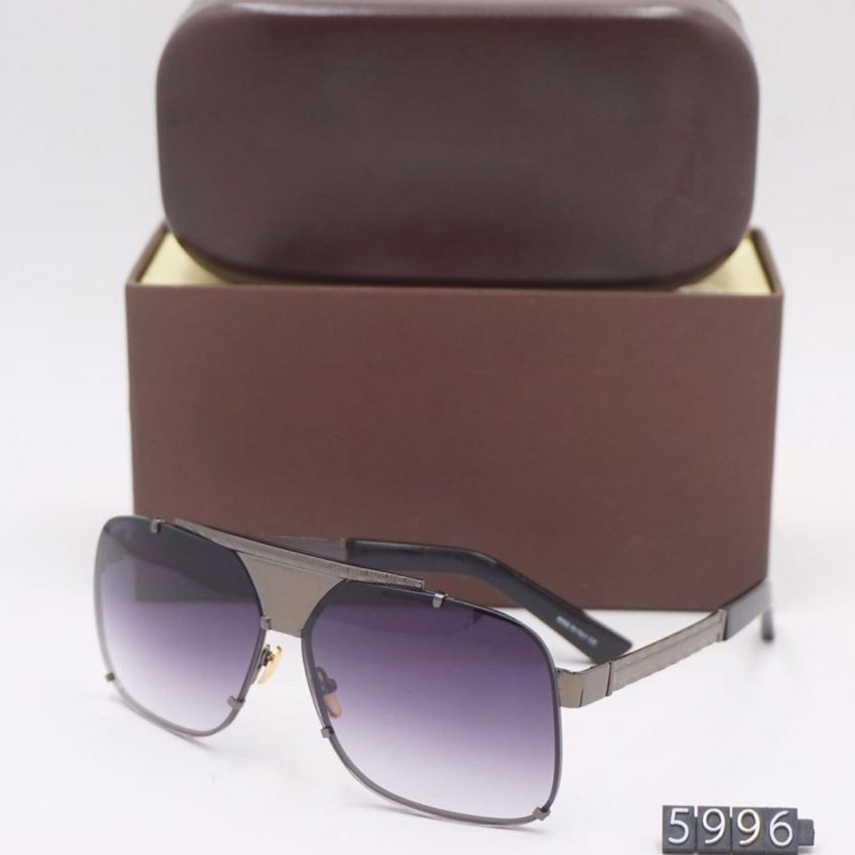 Black SELTOS Square Sunglasses (SUN-LV-5996-BLK2BLK)