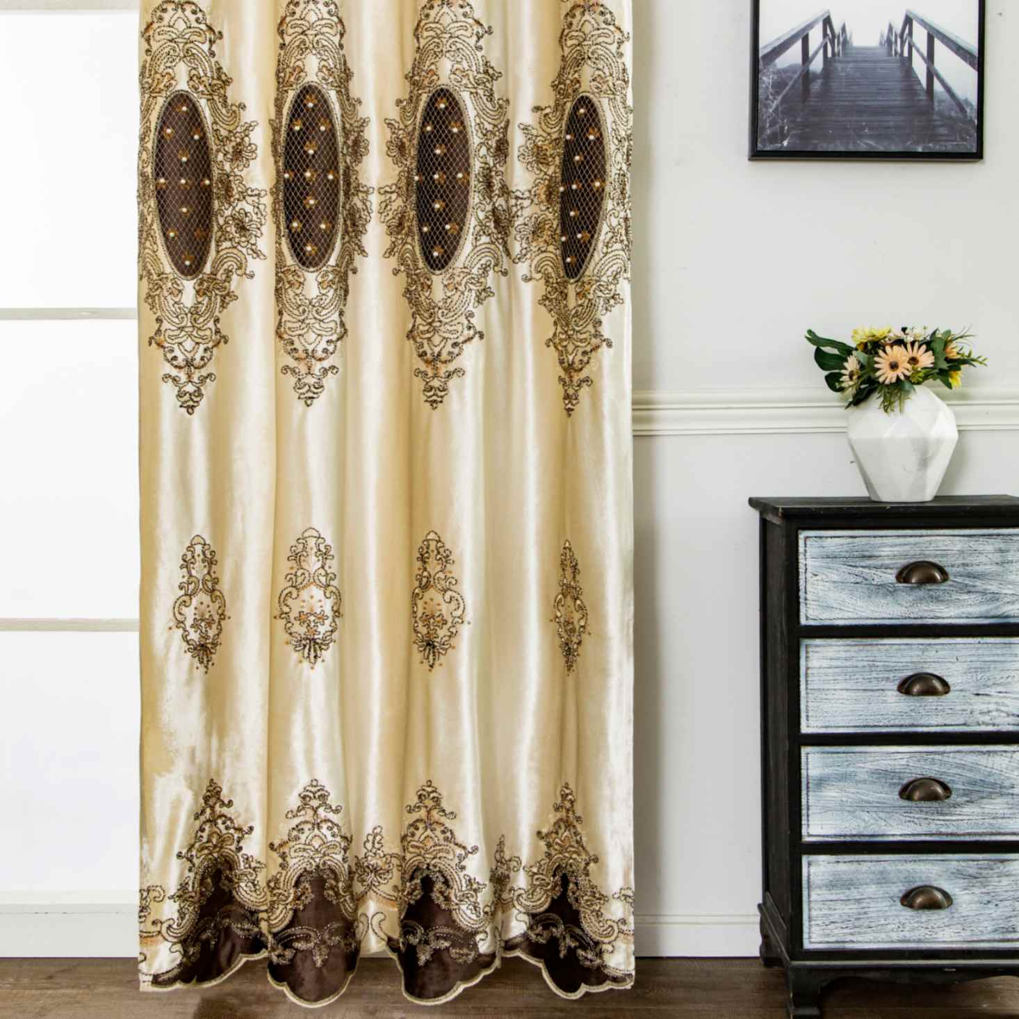 RF-2124 Dutch Velvet Curtains (6 different colors and available in single piece packing)