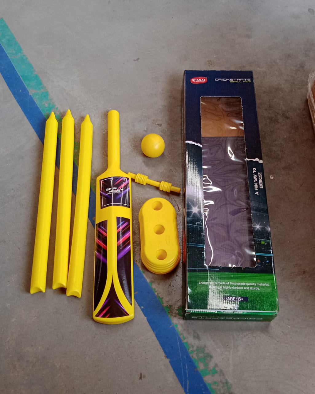 Small Cricket Kit for Boys & Girls, Cricket Set with 1 Cricket Bat, 1 Plastic Ball, Bails, 3 Stumps with Stand Base SWASTIK CREATIONS The Trend Point