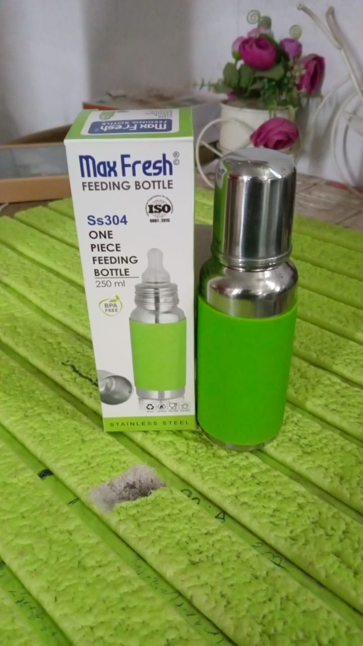 Stainless Steel Baby Feeding Bottle, Milk Feeding Bottle With Silicove Grip Cover (250 ML) SWASTIK CREATIONS The Trend Point