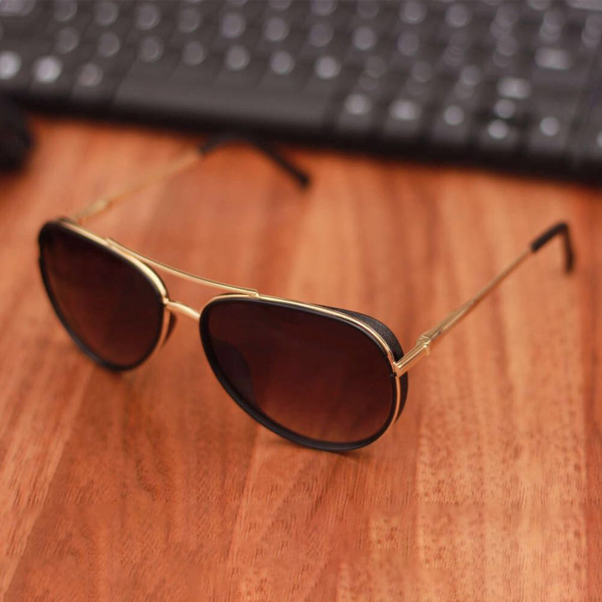 Lusso 0756 Aviator Sunglasses (SUN-LC-0756-BLK2GLD) - SWASTIK CREATIONS The Trend Point SWASTIK CREATIONS The Trend Point