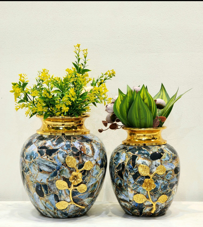 Exclusive Round Metal Flower Vases | Set of 2