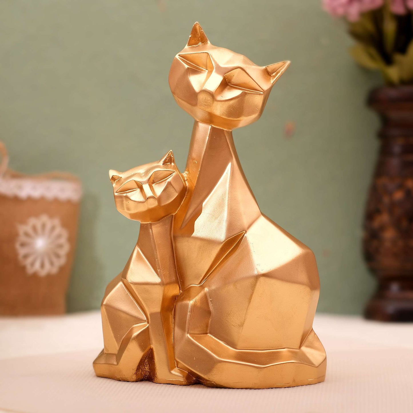 Swastik Trend Point Handcrafted polyresin Cat Family Decorative Showpiece for Home Office Hotel Desktop Decoration dcor Sculpture Animal Figurine Items SWASTIK CREATIONS The Trend Point