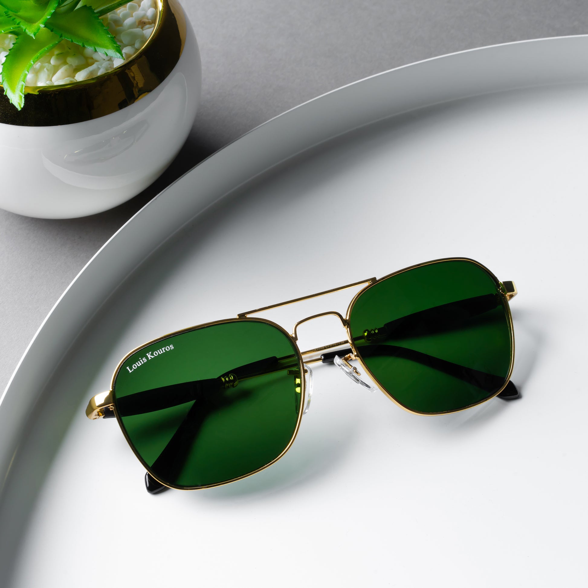 Green Tigor Square Sunglasses (SUN-LK-1208-GRN1GLD-M)