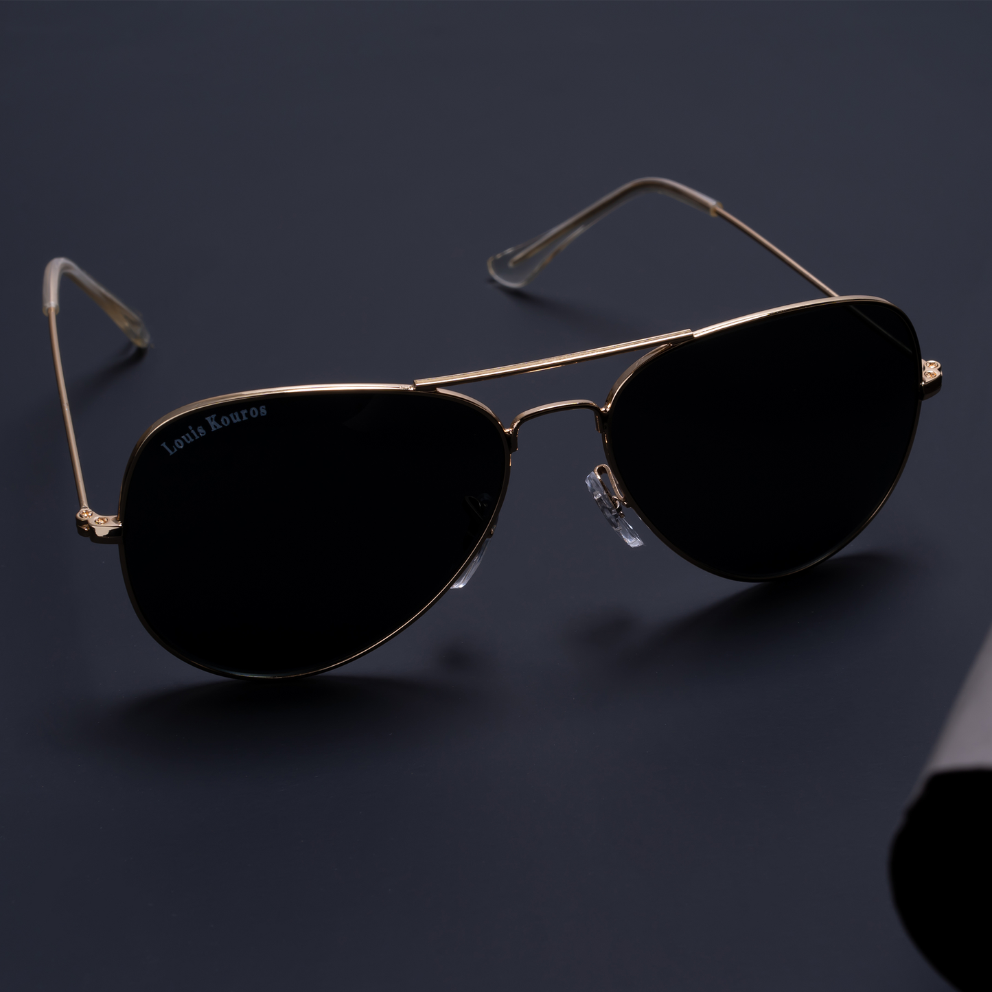 Black Armstoner Aviator Sunglasses (SUN-LK-3026-BLK1GLD-M) - SWASTIK CREATIONS The Trend Point SWASTIK CREATIONS The Trend Point