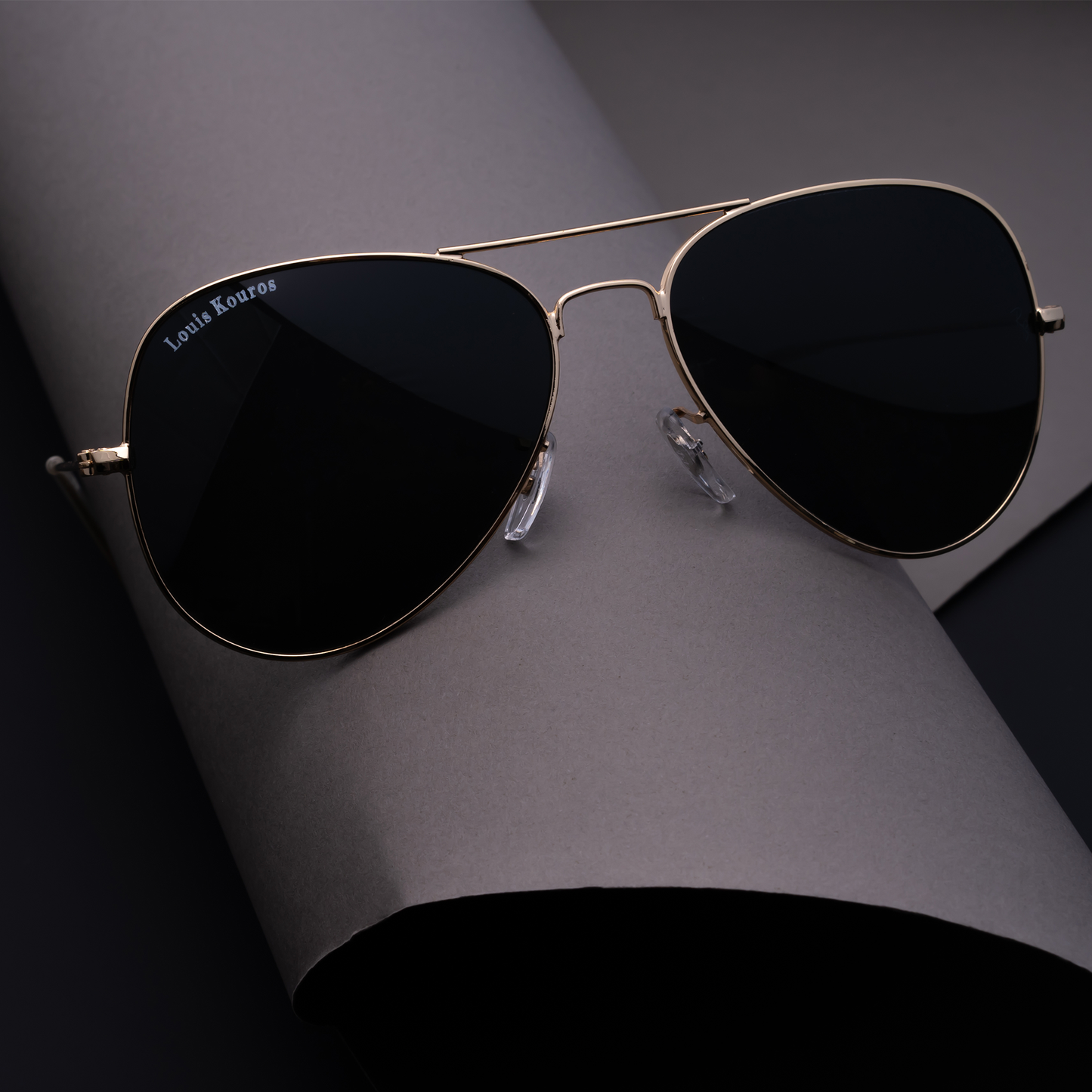 Black Armstoner Aviator Sunglasses (SUN-LK-3026-BLK1GLD-M) - SWASTIK CREATIONS The Trend Point SWASTIK CREATIONS The Trend Point